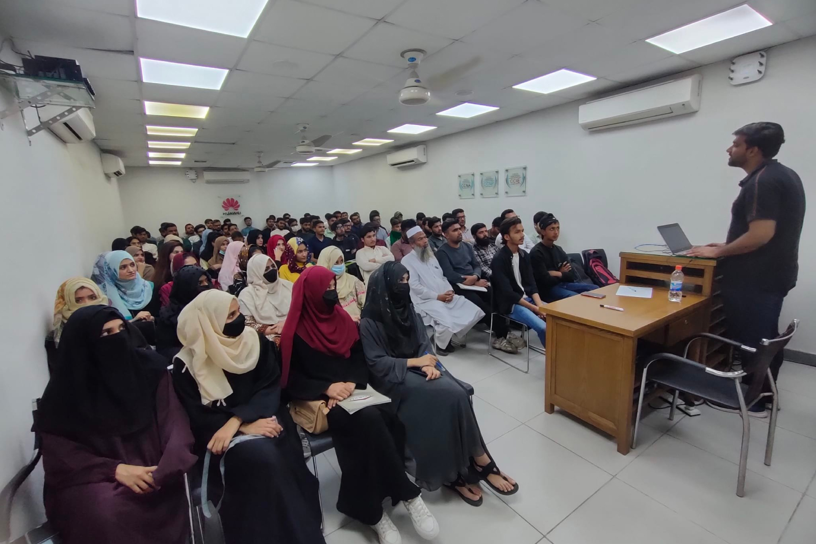 digital marketing class at corvit lahore